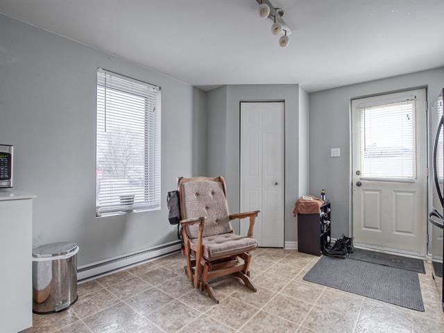 385 - 387 Rue St Charles, House detached with 2 bedrooms, 1 bathrooms and 2 parking in Farnham QC | Image 19