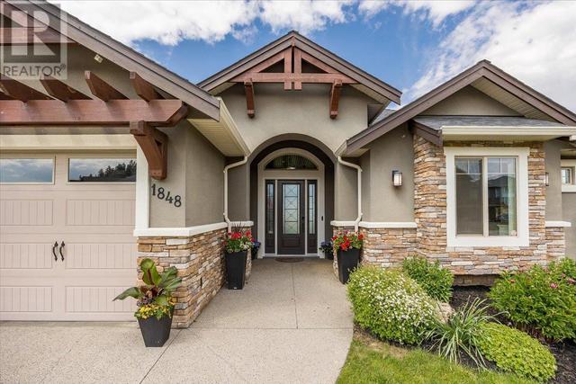 1848 Birkdale Avenue, House detached with 4 bedrooms, 3 bathrooms and null parking in Kelowna BC | Image 3