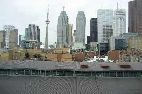 1035 - 109 Front St E, Condo with 2 bedrooms, 2 bathrooms and 1 parking in Toronto ON | Image 6