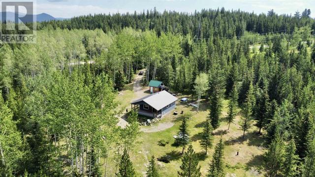 7607 Farquharson Road, House detached with 2 bedrooms, 1 bathrooms and null parking in Cariboo L BC | Image 26