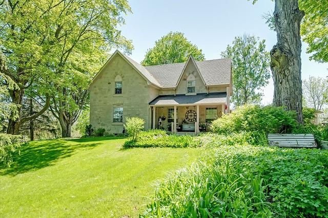 548 Campbellville Rd, House detached with 5 bedrooms, 4 bathrooms and 20 parking in Hamilton ON | Image 34