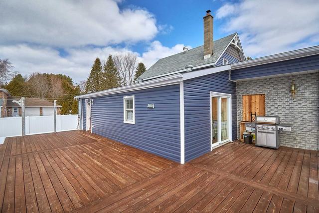 450 Cedar Point Rd, House detached with 3 bedrooms, 1 bathrooms and 16 parking in Tiny ON | Image 6