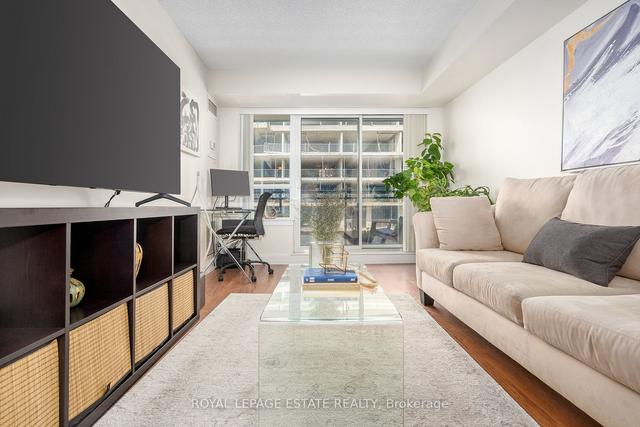 1012 - 55 De Boers Dr, Condo with 1 bedrooms, 1 bathrooms and 1 parking in Toronto ON | Image 2