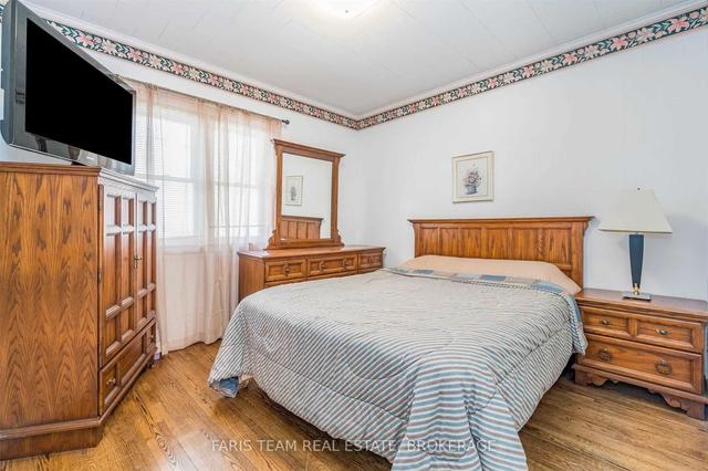 234 Third St, House detached with 2 bedrooms, 2 bathrooms and 6 parking in Midland ON | Image 8
