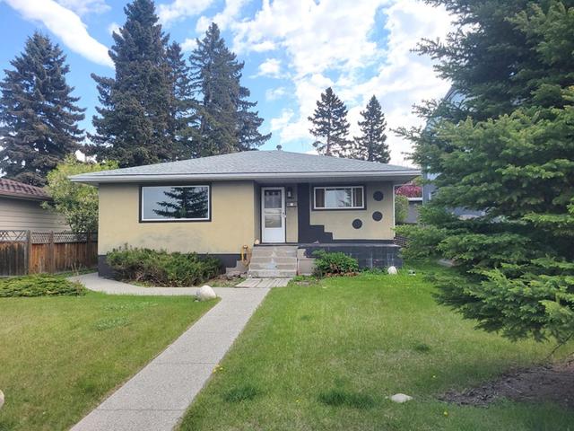 5020 22 Street Sw, House detached with 4 bedrooms, 2 bathrooms and 2 parking in Calgary AB | Image 1