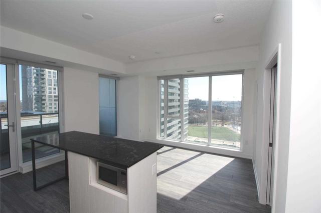 1303 - 225 Sumach St, Condo with 2 bedrooms, 2 bathrooms and 1 parking in Toronto ON | Image 3