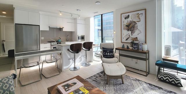 413 - 25 Richmond St E, Condo with 2 bedrooms, 2 bathrooms and 0 parking in Toronto ON | Image 24
