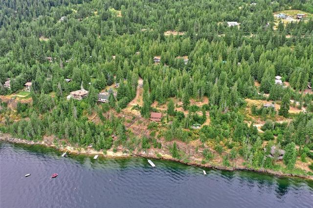 4365 Copper Cove Road, House detached with 3 bedrooms, 2 bathrooms and null parking in Columbia Shuswap F BC | Image 37