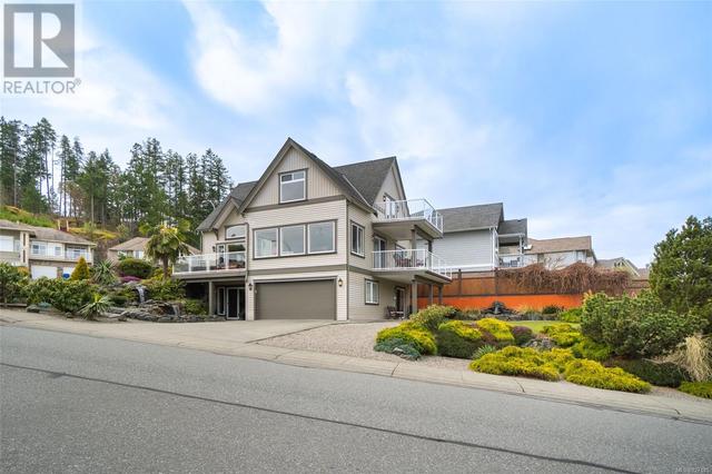 5558 Cliffside Rd, House detached with 3 bedrooms, 4 bathrooms and 6 parking in Nanaimo BC | Image 42