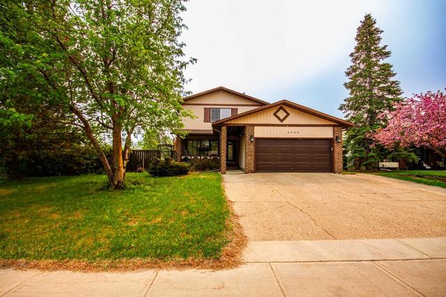 9905 75 Avenue, House detached with 5 bedrooms, 3 bathrooms and 2 parking in Grande Prairie AB | Image 1