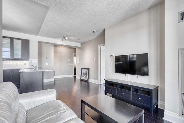 215 - 111 Upper Duke Cres, Condo with 2 bedrooms, 2 bathrooms and 1 parking in Markham ON | Image 9