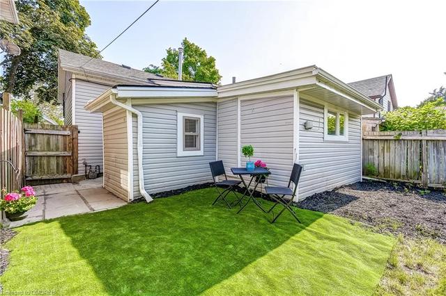 186 Wellington Street, House semidetached with 3 bedrooms, 1 bathrooms and null parking in Brantford ON | Image 24
