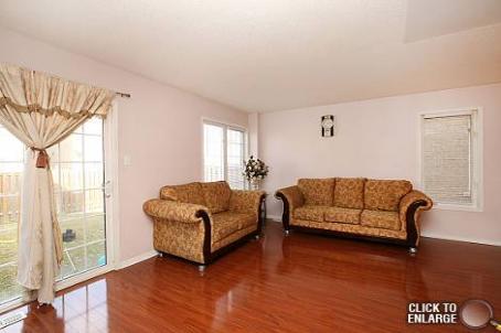 102 Crystalview Cres, House semidetached with 3 bedrooms, 3 bathrooms and 3 parking in Brampton ON | Image 4