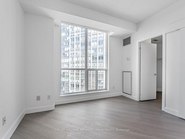 3202 - 8 York St, Condo with 2 bedrooms, 2 bathrooms and 1 parking in Toronto ON | Image 15