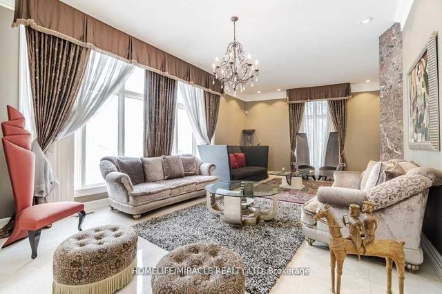 300 Woodland Acres Cres, House detached with 9 bedrooms, 10 bathrooms and 16 parking in Vaughan ON | Image 37