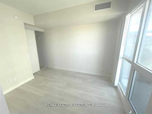 2704 - 2 Sonic Way, Condo with 1 bedrooms, 1 bathrooms and 1 parking in Toronto ON | Image 5