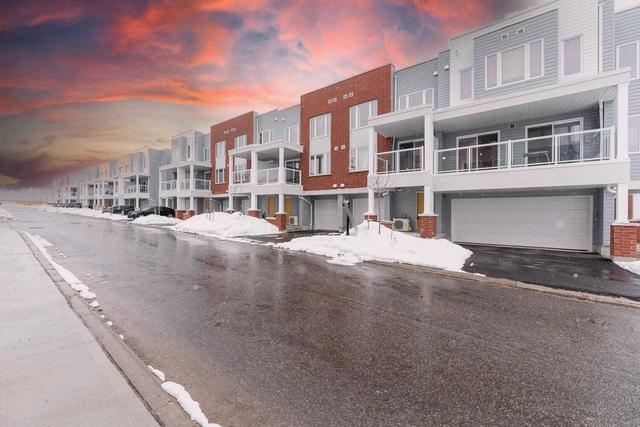 102 Progress Cres, Townhouse with 2 bedrooms, 3 bathrooms and 2 parking in Kitchener ON | Image 23