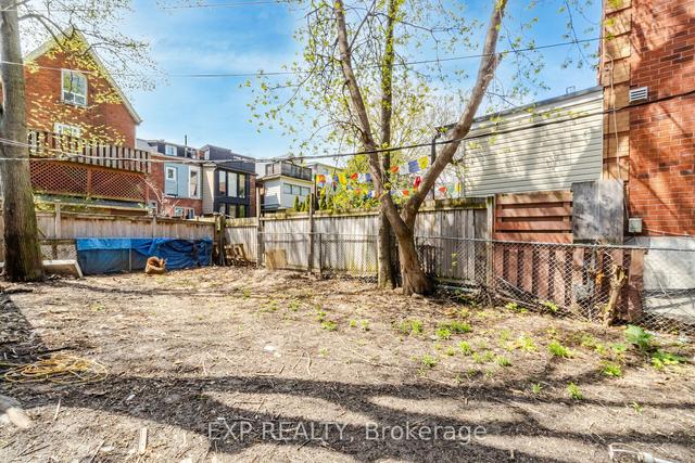 main - 70 Spencer Ave, House detached with 2 bedrooms, 1 bathrooms and 2 parking in Toronto ON | Image 7