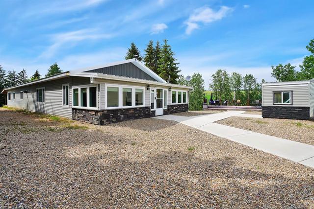 26520 590 Highway E, House detached with 4 bedrooms, 2 bathrooms and null parking in Red Deer County AB | Image 49