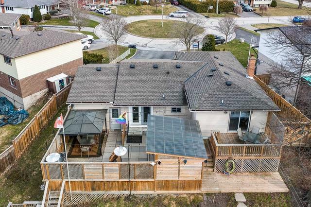 982 Brenda Crt, House detached with 3 bedrooms, 3 bathrooms and 6 parking in Oshawa ON | Image 32