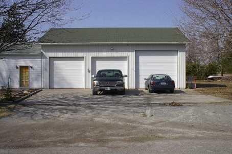 8093 King St, House detached with 3 bedrooms, 2 bathrooms and 6 parking in Clarington ON | Image 3
