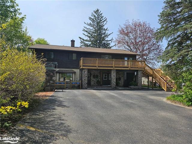 811 Bay Street, House detached with 6 bedrooms, 3 bathrooms and null parking in Gravenhurst ON | Image 23