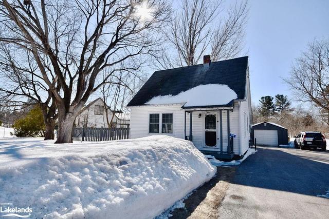 139 Crescent Drive, House detached with 2 bedrooms, 1 bathrooms and null parking in Gravenhurst ON | Image 11