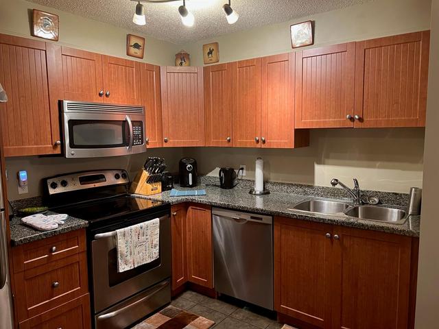 2123 - 8 Bridlecrest Drive Sw, Condo with 1 bedrooms, 1 bathrooms and 1 parking in Calgary AB | Image 3