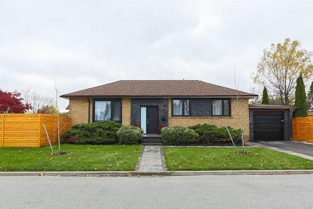 80 Frey Cres, House detached with 3 bedrooms, 2 bathrooms and 2 parking in Toronto ON | Image 1