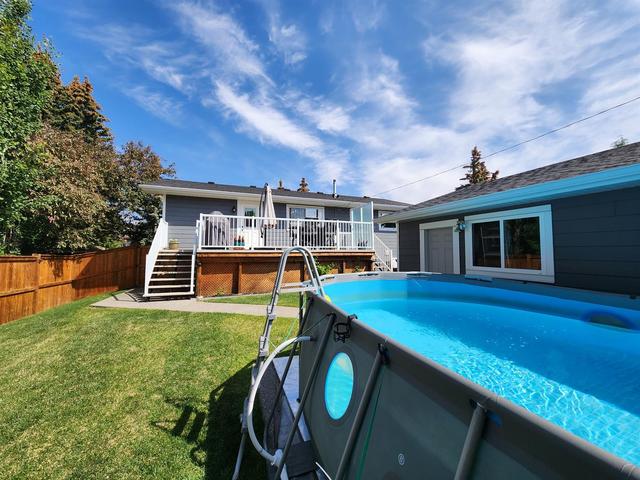 247 Lake Willow Road Se, House detached with 4 bedrooms, 3 bathrooms and 2 parking in Calgary AB | Image 24