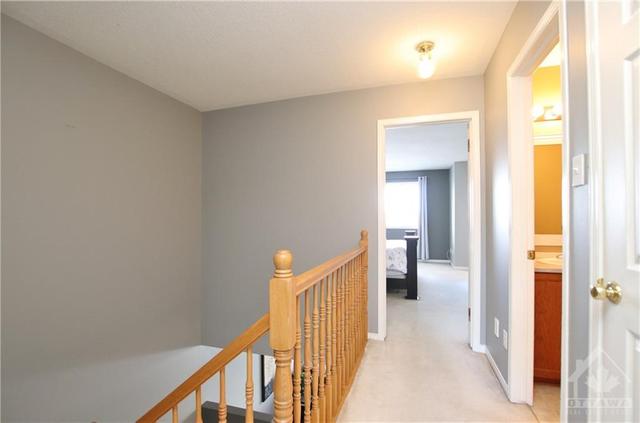 56 Landover Crescent, Townhouse with 3 bedrooms, 3 bathrooms and 2 parking in Ottawa ON | Image 18