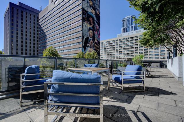 2208 - 25 Carlton St, Condo with 1 bedrooms, 1 bathrooms and 0 parking in Toronto ON | Image 20