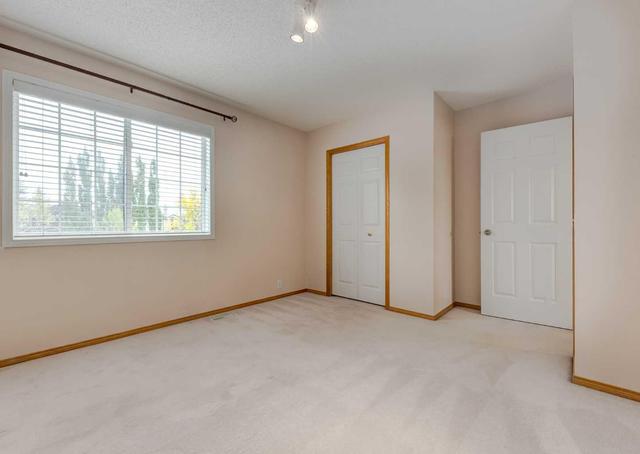 2273 Sirocco Drive Sw, House detached with 5 bedrooms, 3 bathrooms and 4 parking in Calgary AB | Image 36