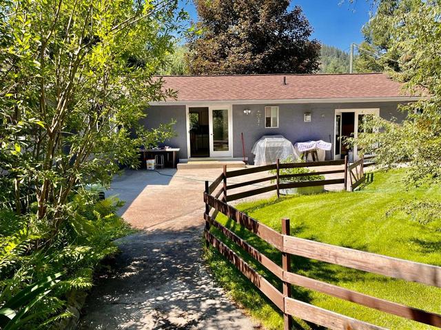 356 Marguerite Avenue, House detached with 3 bedrooms, 2 bathrooms and 6 parking in Greenwood BC | Image 2