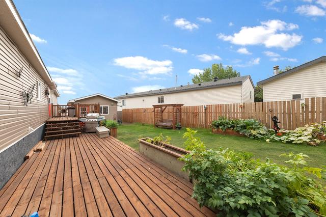 185 Card Crescent, House detached with 3 bedrooms, 2 bathrooms and 5 parking in Wood Buffalo AB | Image 8