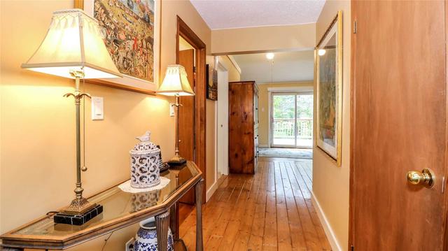 984 Lakeshore Rd E, House detached with 2 bedrooms, 1 bathrooms and 8 parking in Oro Medonte ON | Image 9
