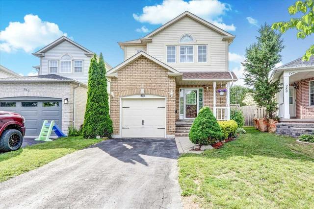 984 Grandlea Crt, House detached with 3 bedrooms, 3 bathrooms and 3 parking in Oshawa ON | Image 12