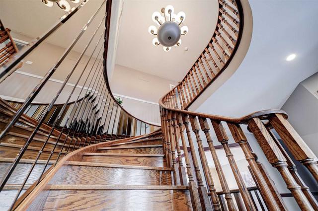 491 Marlatt Dr, House detached with 5 bedrooms, 5 bathrooms and 4 parking in Oakville ON | Image 9