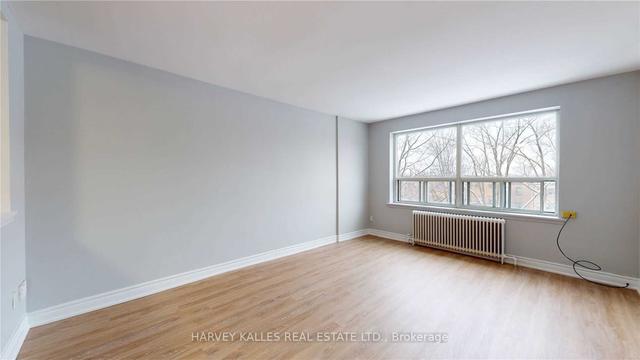 104 - 2 Greentree Crt, Condo with 1 bedrooms, 1 bathrooms and 0 parking in Toronto ON | Image 1