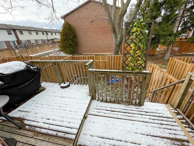 5 - 2445 Homelands Dr, Townhouse with 3 bedrooms, 2 bathrooms and 3 parking in Mississauga ON | Image 13