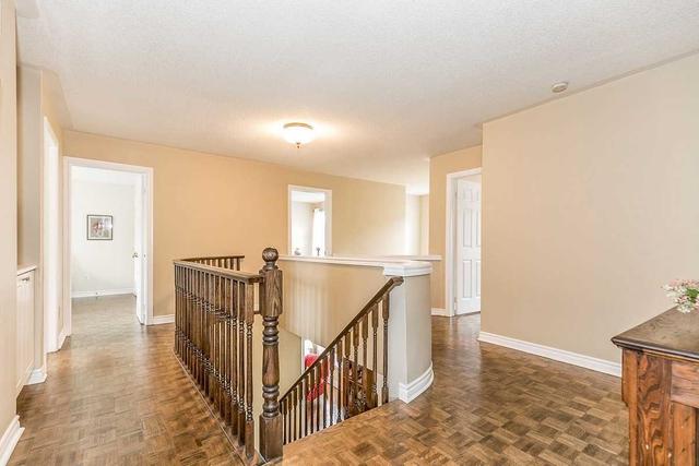 982 Northern Prospect Cres, House detached with 4 bedrooms, 3 bathrooms and 6 parking in Newmarket ON | Image 13