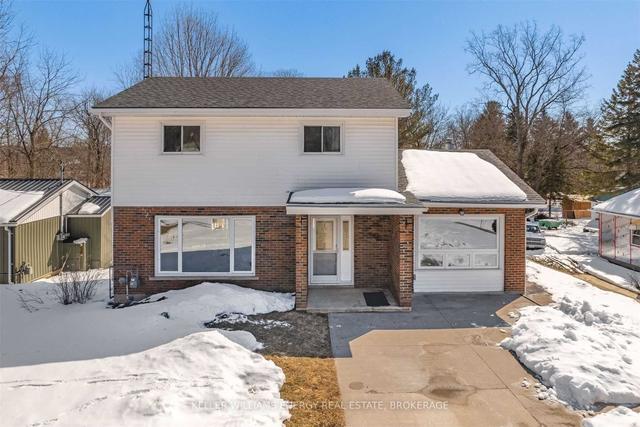 32 Second St, House detached with 3 bedrooms, 2 bathrooms and 7 parking in Prince Edward County ON | Image 1