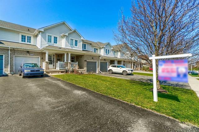1034 Southport Dr, House attached with 3 bedrooms, 3 bathrooms and 3 parking in Oshawa ON | Image 23