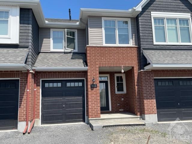 522 Sonmarg Crescent, Townhouse with 3 bedrooms, 3 bathrooms and 2 parking in Ottawa ON | Image 1