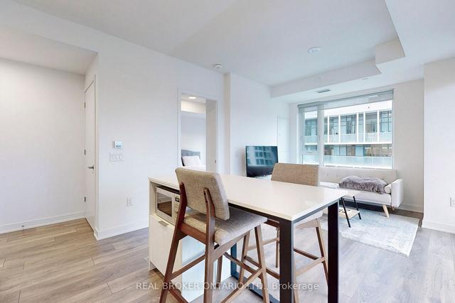 1020 - 35 Tubman Ave, Condo with 2 bedrooms, 2 bathrooms and 1 parking in Toronto ON | Image 2