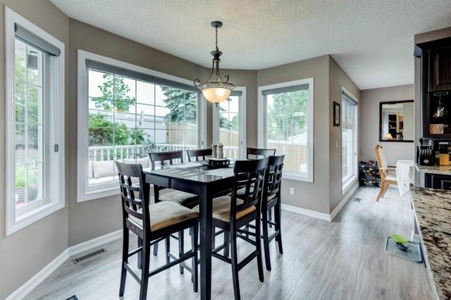 12 Douglas Woods View Se, House detached with 5 bedrooms, 3 bathrooms and 4 parking in Calgary AB | Image 33
