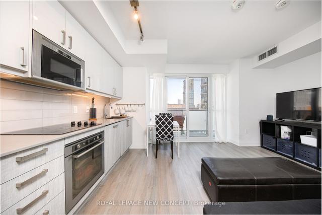 1409 - 77 Mutual St, Condo with 2 bedrooms, 1 bathrooms and 0 parking in Toronto ON | Image 23