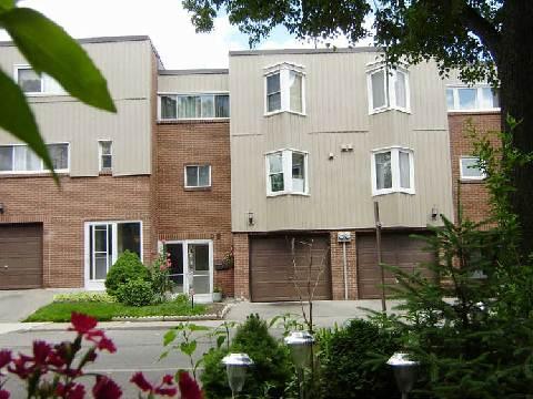 98 - 400 Bloor St, Townhouse with 4 bedrooms, 3 bathrooms and 2 parking in Mississauga ON | Image 2