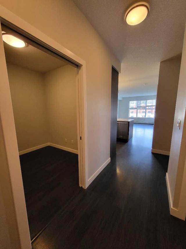 1308 - 95 Burma Star Road Sw, Condo with 1 bedrooms, 1 bathrooms and 1 parking in Calgary AB | Image 5