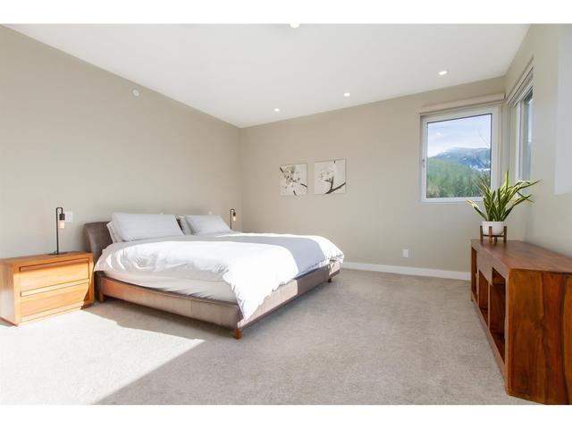 3314 Aristotle Place, House detached with 5 bedrooms, 3 bathrooms and 6 parking in Squamish BC | Image 19